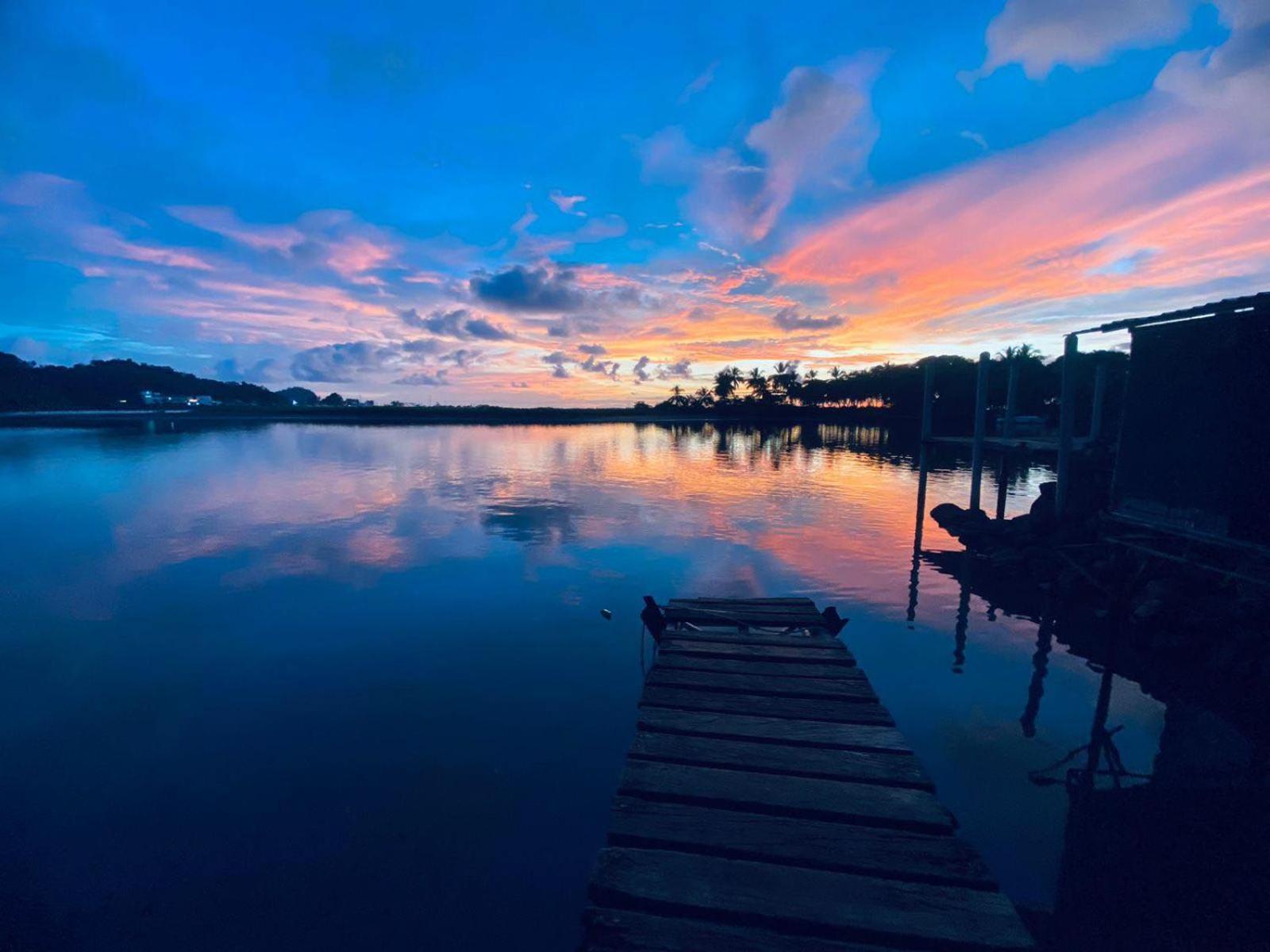 Hospedaje Quepos Bagian luar foto